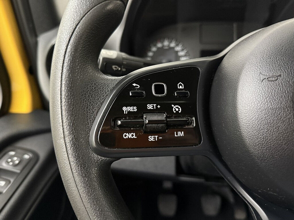 Mercedes-Benz Sprinter L3H2 Maxi RWD