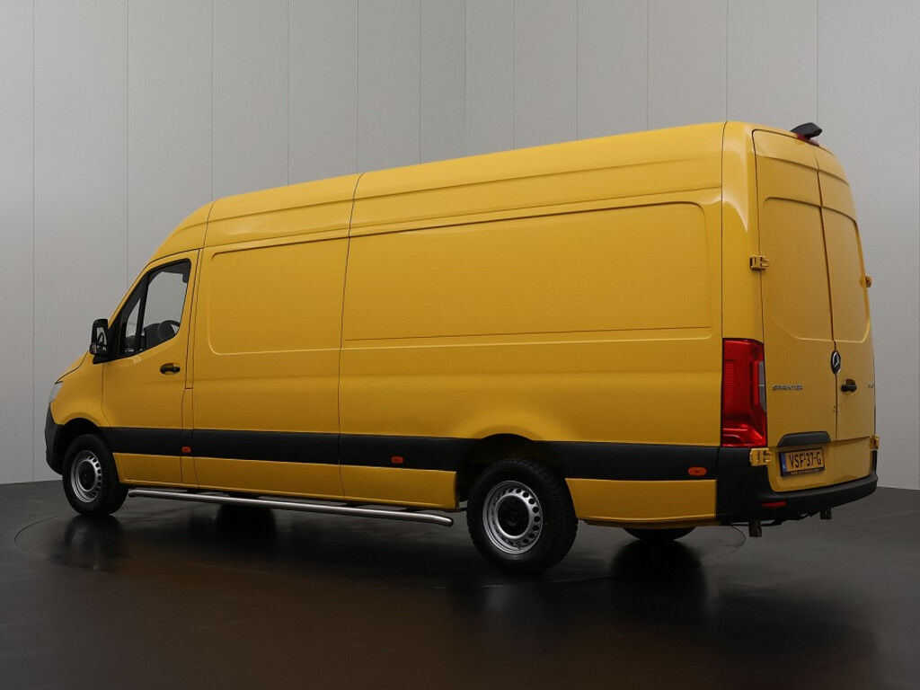 Mercedes-Benz Sprinter L3H2 Maxi RWD