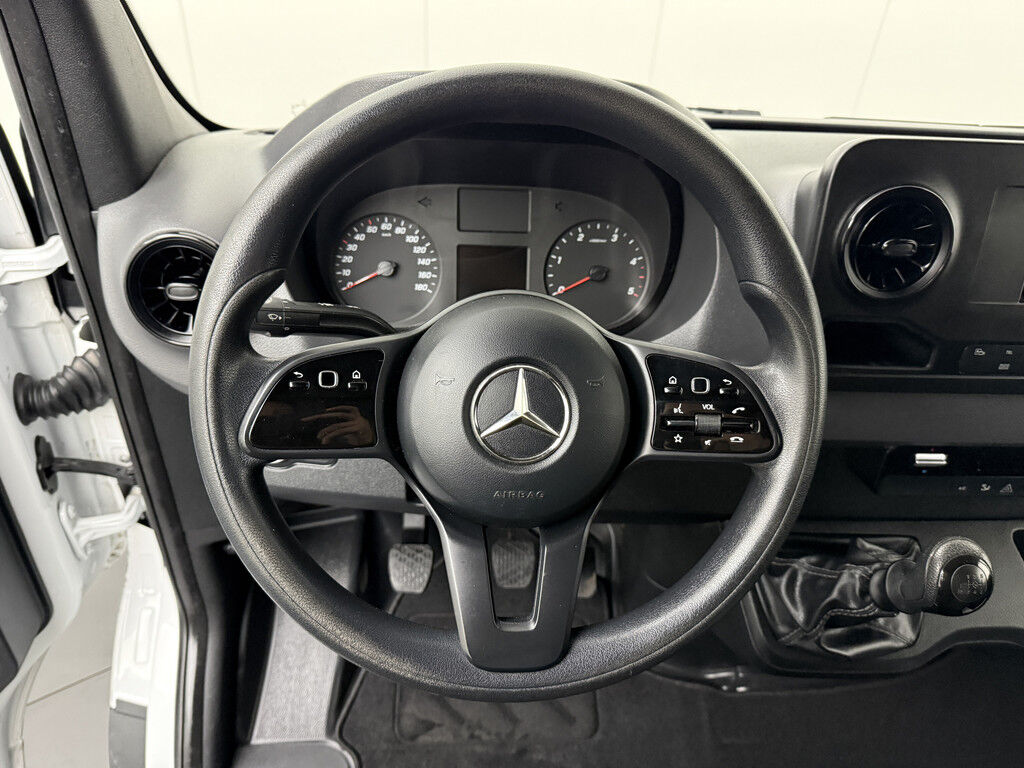 Mercedes-Benz Sprinter L3H2 Maxi | Multimedia