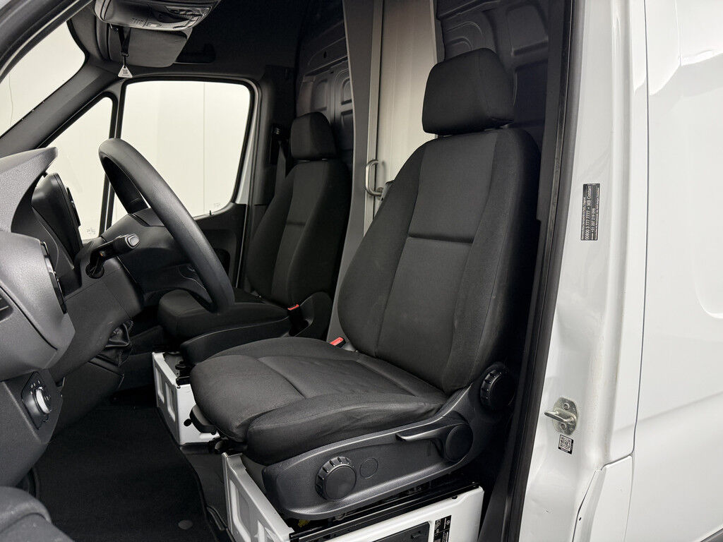 Mercedes-Benz Sprinter L3H2 Maxi | Multimedia