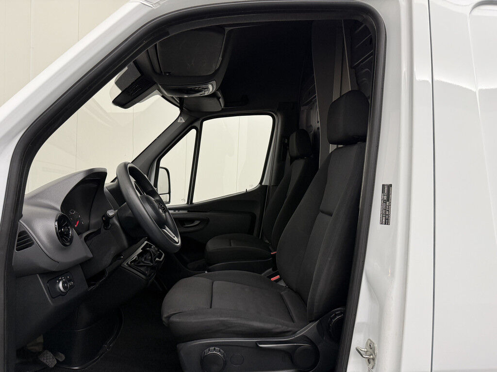 Mercedes-Benz Sprinter L3H2 Maxi | Multimedia
