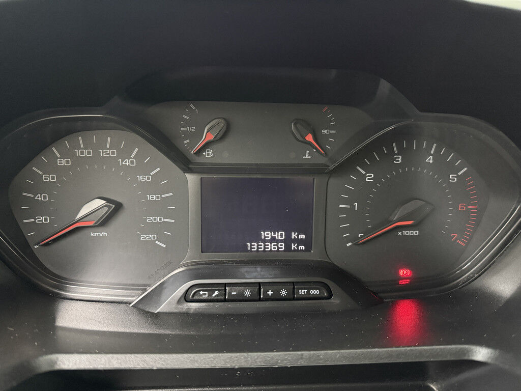 Peugeot Partner 1.5BlueHDI Premium | Katinrichting | Trekhaak