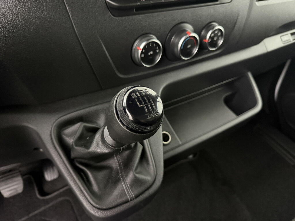 Renault Master 2.3DCi 180PK L3H2 Maxi | Multimedia | Trekhaak