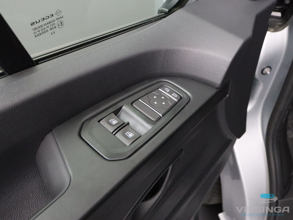 Renault Trafic T30 L2H1 150 pk Automaat