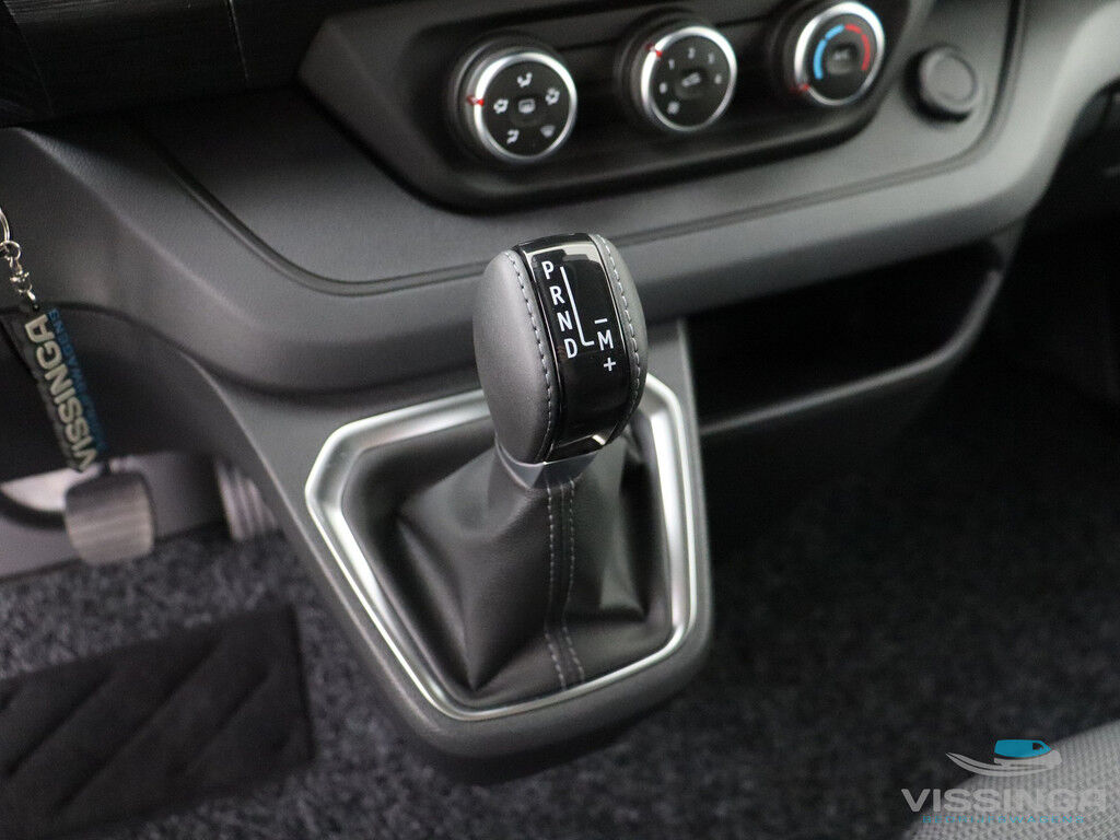 Renault Trafic T30 L2H1 150 pk Automaat