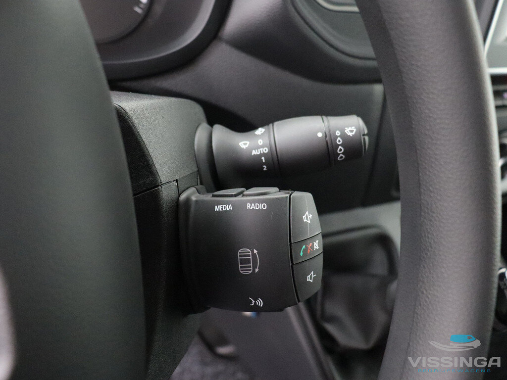 Renault Master T35 2.3 dCi L2H2 150 pk S-Edition