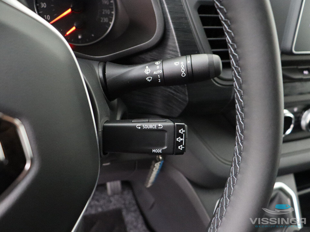 Renault Trafic T30 2.0 Blue dCi 130 pk L2H1 Advance