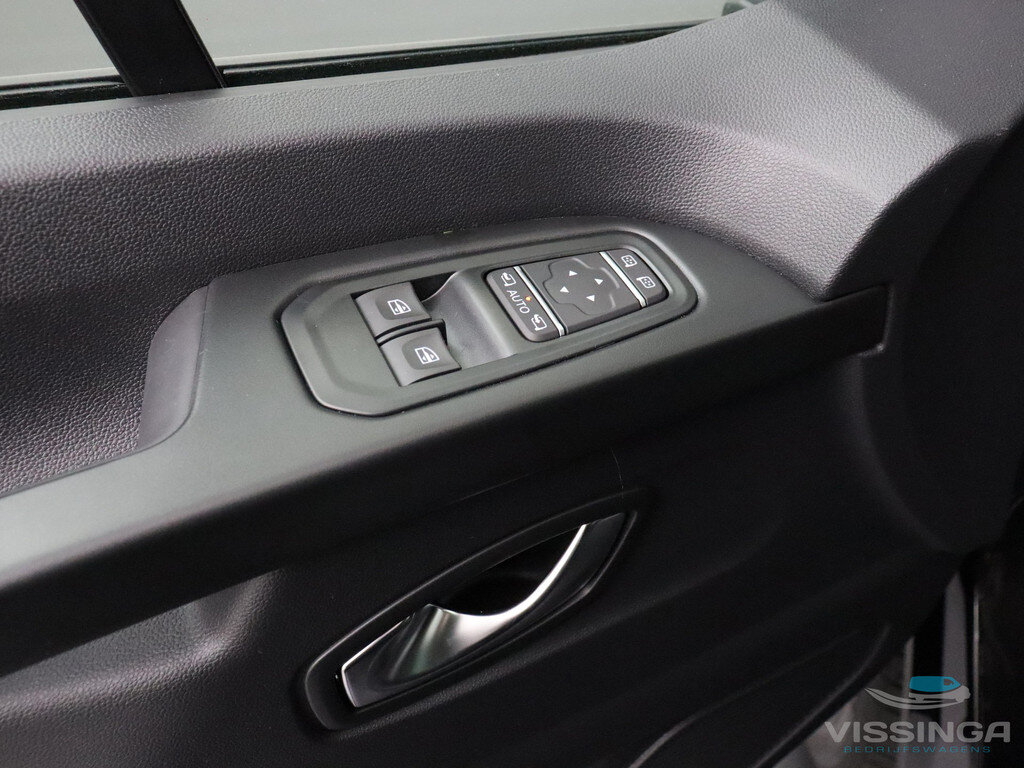 Renault Trafic L2H1 170 pk Anniversary Edition Automaat Dubbele Cabine Zwart