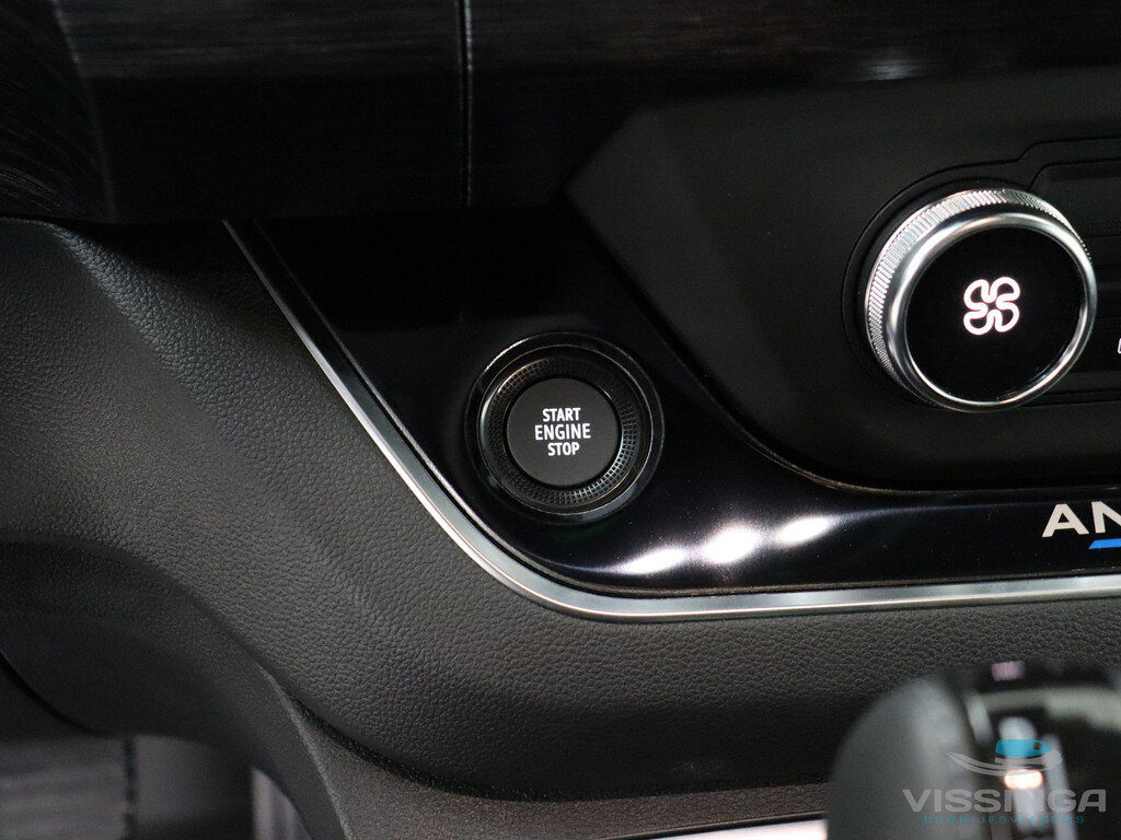 Renault Trafic L2H1 170 pk Anniversary Edition Automaat Dubbele Cabine Zwart