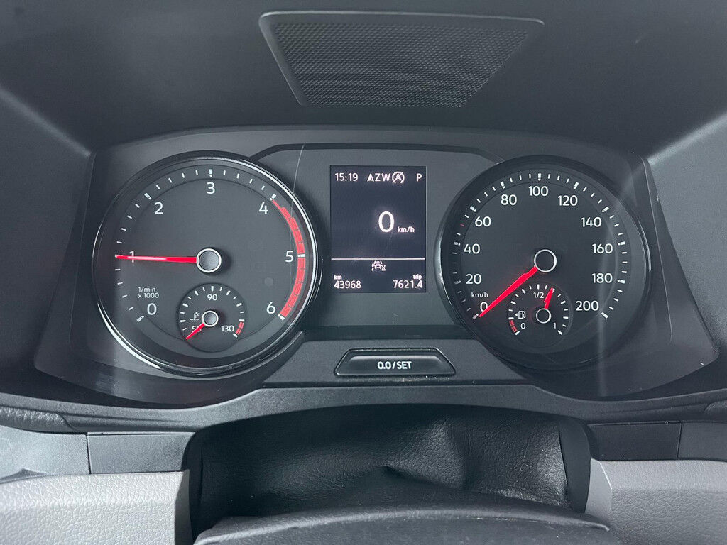 Volkswagen Crafter 35 2.0 TDI L3H3 Exclusive Massage / LED / Leder