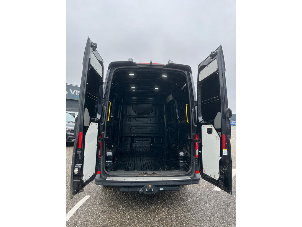 Volkswagen Crafter 35 2.0 TDI L3H3 Exclusive Massage / LED / Leder