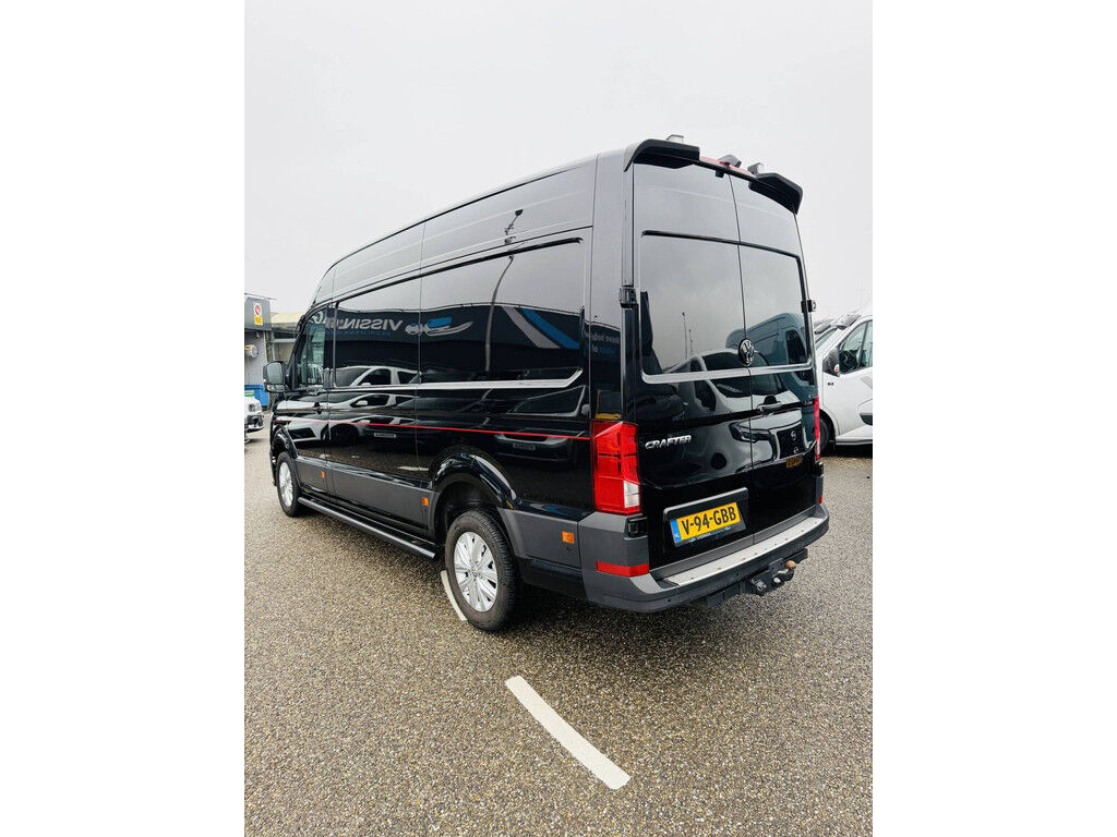 Volkswagen Crafter 35 2.0 TDI L3H3 Exclusive Massage / LED / Leder