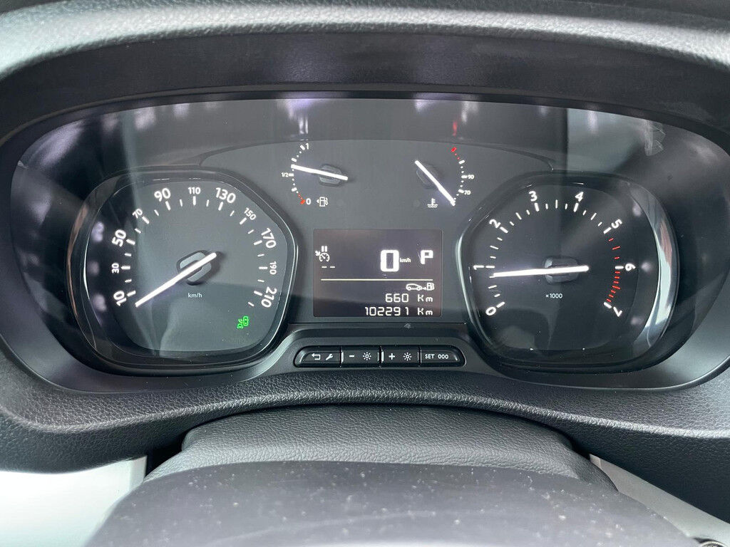 Peugeot Expert 2.0 BlueHDI 180 pk Automaat / Navi / trekhaak