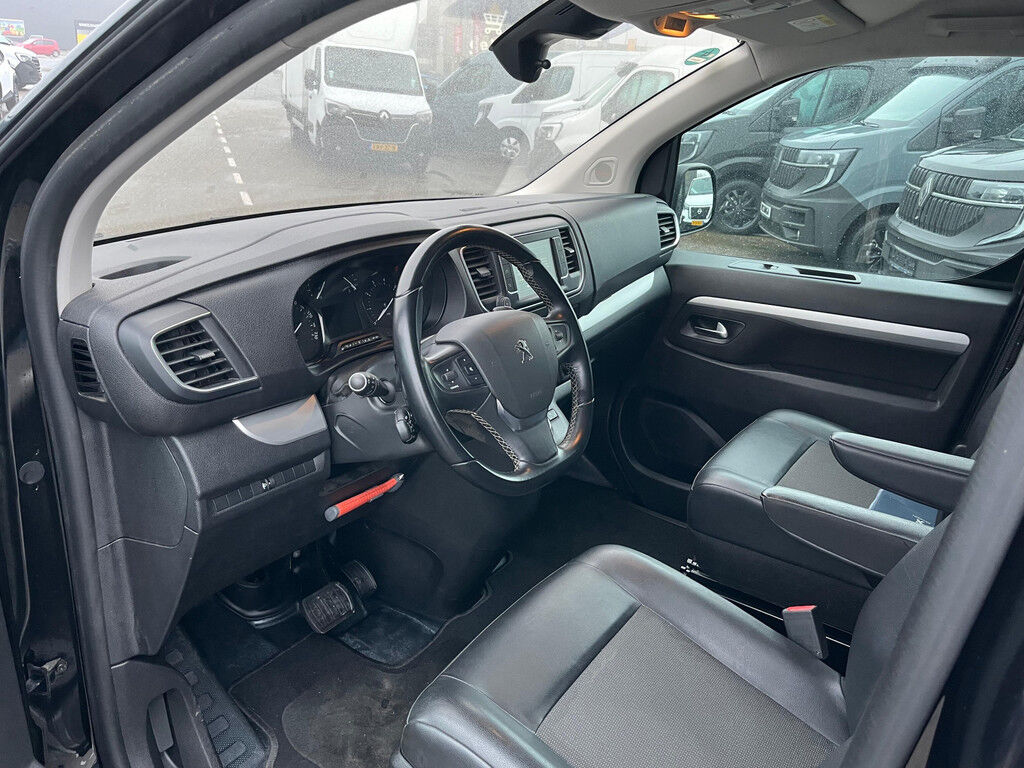 Peugeot Expert 2.0 BlueHDI 180 pk Automaat / Navi / trekhaak